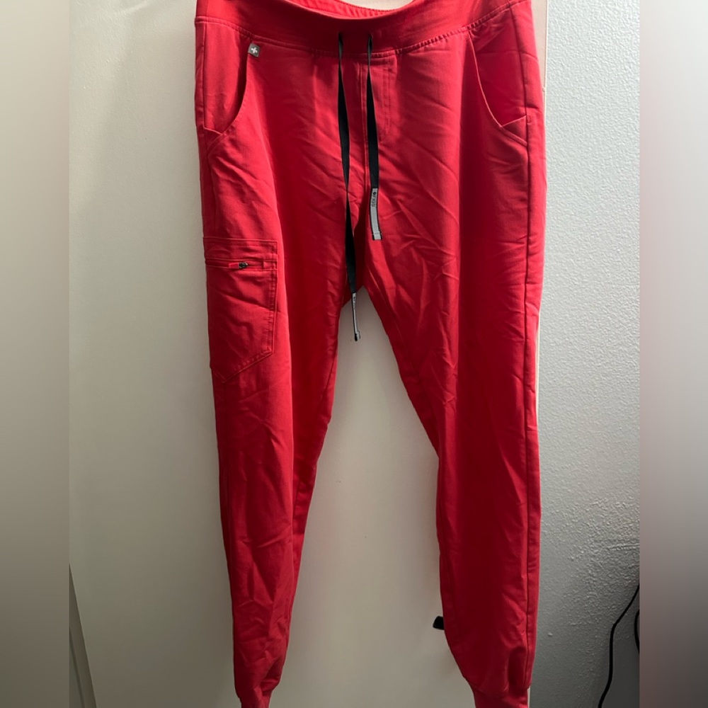 Figs Red Zamora Jogger Slim Fit 5+Pockets